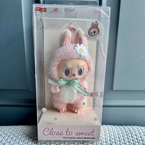 Labubu Close to Sweet Authentic